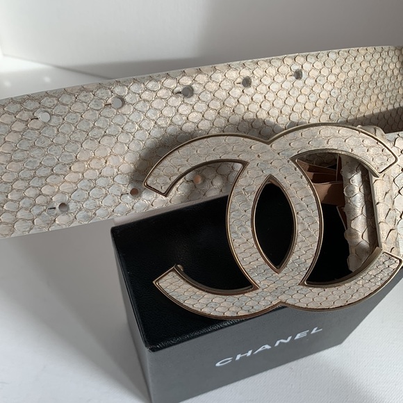 ⭐️ CHANEL Belt RARE Iridescent Python Leather Matte Gold HW Y2K Huge CC Big Logo - Picture 6 of 16